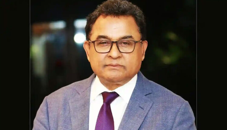 সাবেক অর্থমন্ত্রী আ হ ম মুস্তফা কামাল