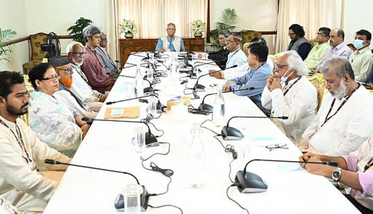 ছবি : প্রেস উইংয়ের সৌজন্যে