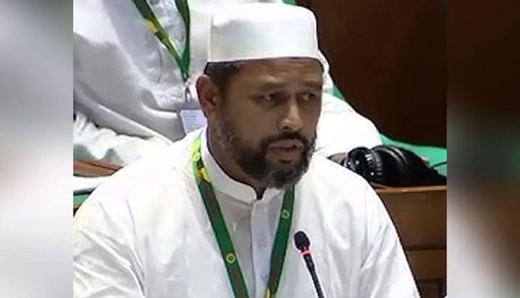 সংসদে বক্তব্য দেন নীলফামারী-৪ আসনের সংসদ সদস্য আব্দুল মুনতাকিম। ছবি : সংগৃহীত