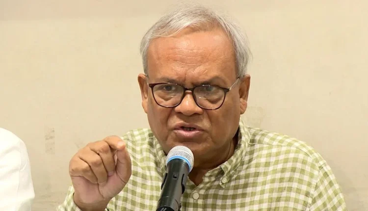 বিএনপির ভারপ্রাপ্ত মহাসচিব ও প্রধানমন্ত্রীর রাজনৈতিক উপদেষ্টা রুহুল কবির রিজভী। ফাইল ছবি